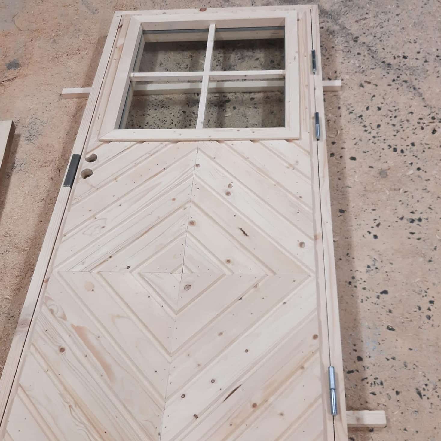 paneli-ovi-salmiakki